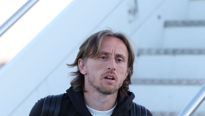 Luka Modric (centrocampista AC Milan), qui prima di Napoli-Milan | Serie A news 2025-26 (Getty Images) Bucchioni: 'Napoli-Milan? Per ora solo uno spareggio per il secondo posto'