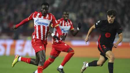 BELGRADE, SERBIA - NOVEMBER 6: Silas (L) of Crvena Zvezda in action against Pau Cubarsi (R) of Barcelona during the UEFA Champions League 2024/25 League Phase MD4 match between FK Crvena Zvezda and FC Barcelona at Stadium Rajko Mitic on November 6, 2024 in Belgrade, Serbia. (Photo by Srdjan Stevanovic/Getty Images)