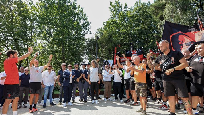 Quali sono le caratteristiche di un buon coro da stadio nel calcio? - immagine 1