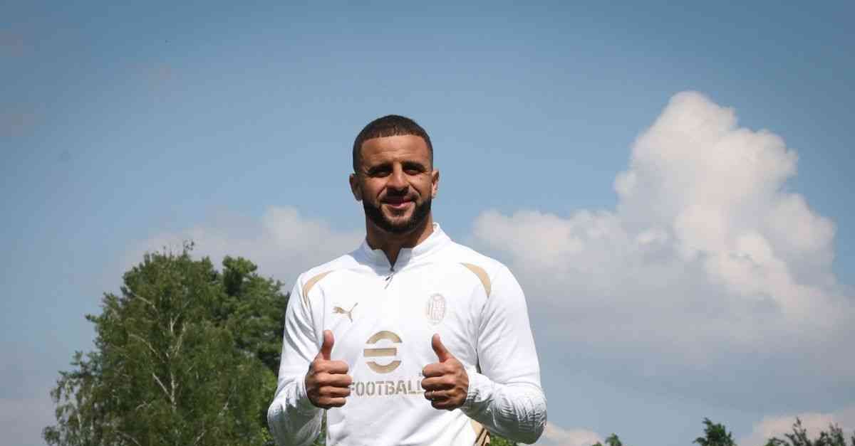Milan, Walker rivela: “Io e Kompany molto amici. L’altra volta mi ha chiamato …” Milan, Walker rivela: “Io e Kompany molto amici. L’altra volta mi ha chiamato …”