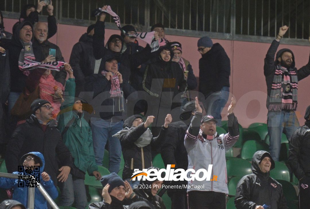 FOTOTIFO Palermo-Modena 4-2, gli scatti ai tifosi al “Renzo Barbera” (GALLERY) - immagine 74