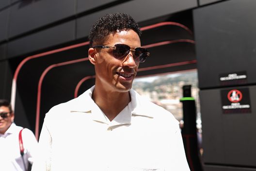 Getty Images Shock Como, Varane si ritira a soli 31 anni: “Le cose belle finiscono” - immagine 1