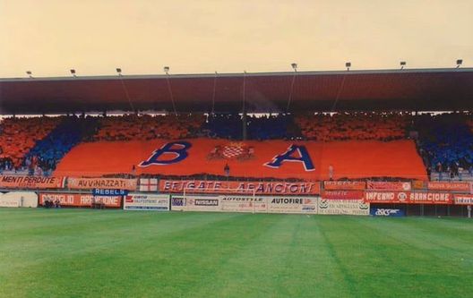 Prato, contestazione dopo il derby perso con la Pistoiese: 2 Daspo di 3 anni…- immagine 2