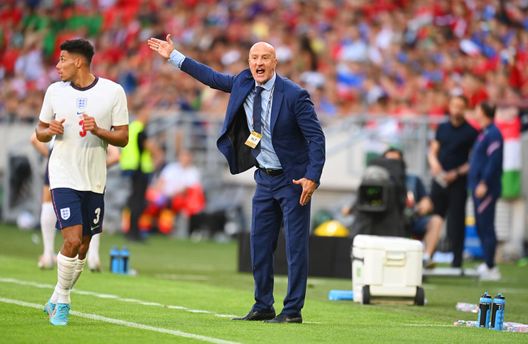 BUDAPEST, HUNGARY - JUNE 04: Marco Rossi, allenatore dell'Ungheria, dà istruzioni alla squadra durante la partita di UEFA Nations League League A Gruppo 3 tra Ungheria e Inghilterra alla Puskas Arena il 4 giugno 2022. (Foto di Michael Regan/Getty Images) Ungheria-Slovenia, dove vedere la partita in diretta tv e streaming LIVE- immagine 3