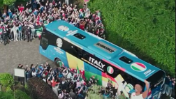 L’Italia ha raggiunto il ritiro di Iserlohn: Raspadori e compagni salutano i tifosi!