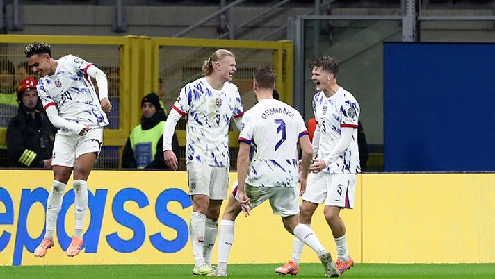 tennis calcio marziani-nel-tennis-piccoli-nel-calcio