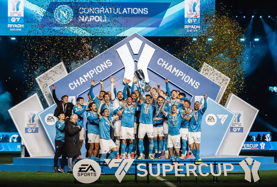 Di Lorenzo festeggia la Supercoppa con gli scatti più belli –  LA GALLERY - immagine 7