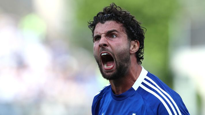 Serie A, Fabregas vince ancora: sesta vittoria di fila per il Como. Cagliari ko 3-1 - immagine 1