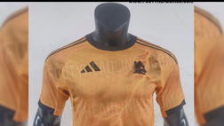 Roma, nuove immagini della seconda maglia: c’è il ‘thunderbolt’ ispirato a Giove