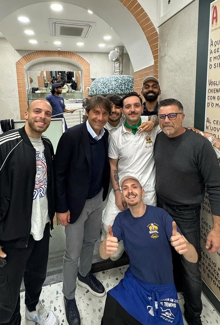Conte Napoli tour