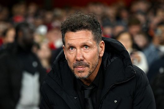 LONDRA, INGHILTERRA- OTTOBRE 21: Diego Simeone, allenatore dell'Atletico de Madrid, durante la UEFA Champions League 2025/26 League Phase MD3 nel match contro l'Arsenal. (Foto di Shaun Botterill/Getty Images) L’Atletico Madrid riuscirà a superare l’ostacolo Getafe? Il pronostico DDD- immagine 3