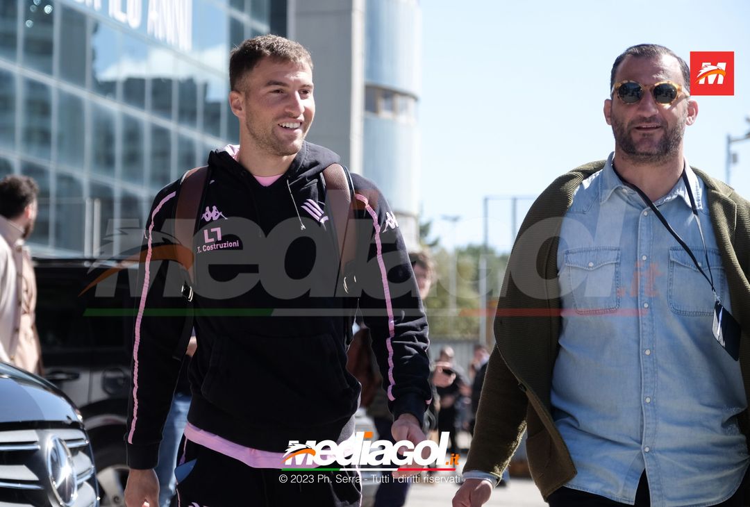 FOTO Cittadella-Palermo, la squadra in partenza dal “Renzo Barbera” (GALLERY) - immagine 29