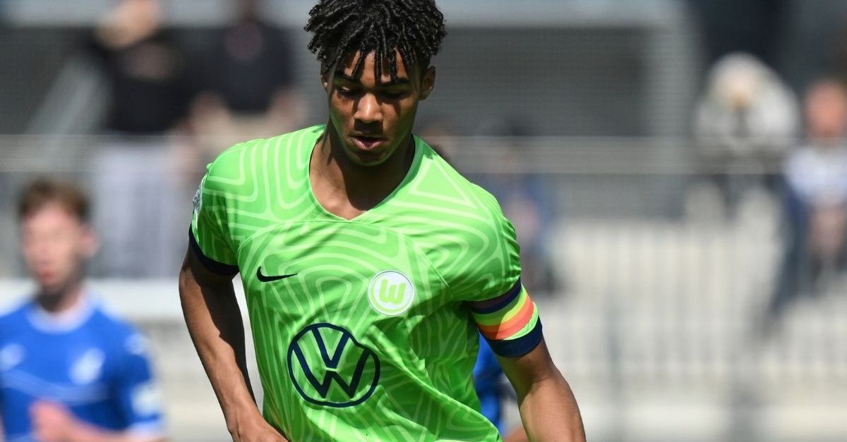 Milan, ecco il nuovo difensore centrale: ufficiale Odogu. Il comunicato Milan, ecco il nuovo difensore centrale: ufficiale Odogu. Il comunicato