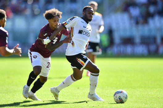 TURIN, ITALY - SEPTEMBER 15: Valentino Lazaro of Torino competes with Lassana Coulibaly of Lecce during the Serie A match between Torino and Lecce at Stadio Olimpico di Torino on September 15, 2024 in Turin, Italy. (Photo by Valerio Pennicino/Getty Images)