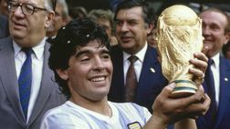 Zazzaroni: “Maradona non sarebbe mai dovuto uscire dal campo. Lui il più forte”