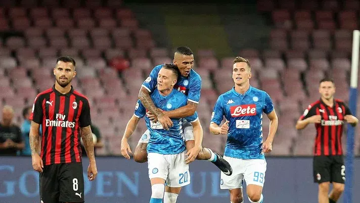 esultanza gol Piotr Zielinski Napoli-Milan 3-2 Serie A 2018-2019