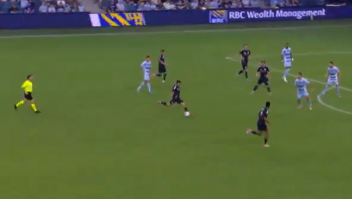 Lozano, stupendo gol con il San Diego: botta tremenda sotto la traversa IL VIDEO - immagine 1