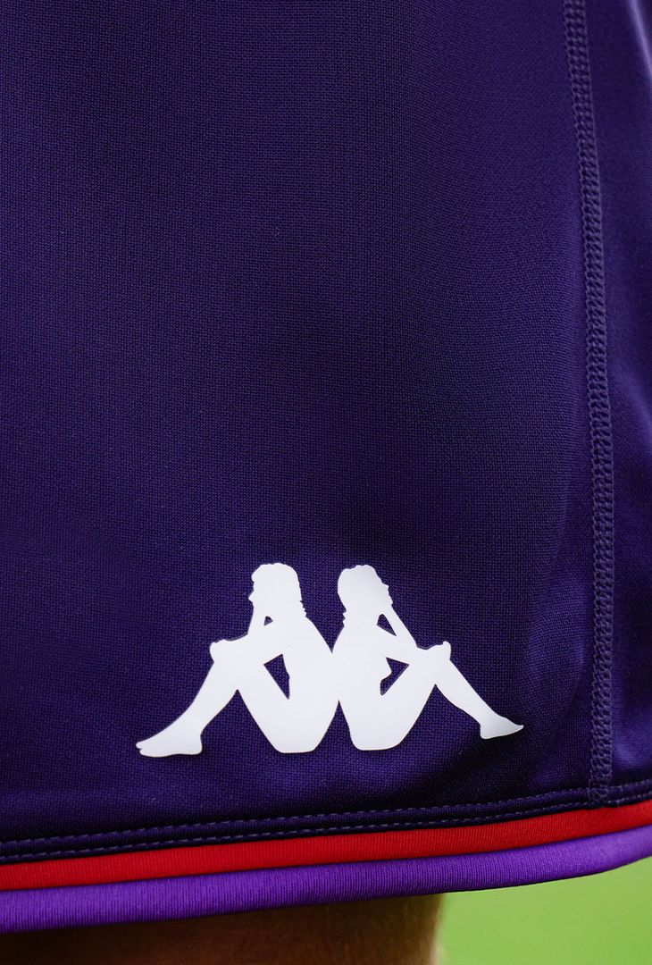 FOTO – Le migliori immagini della nuova terza maglia della Fiorentina - immagine 21