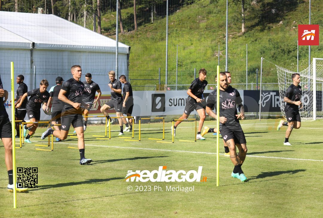FOTO Ritiro Palermo: il primo allenamento di Brunori e compagni a Ronzone (Gallery) - immagine 19
