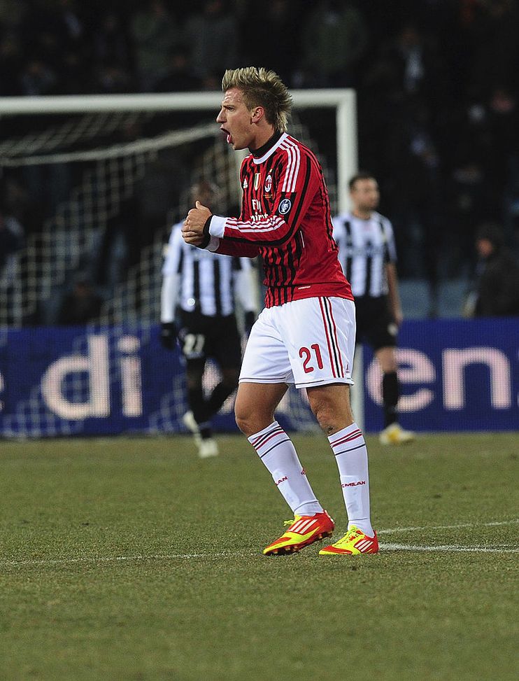 Ex Milan, bufera su Maxi Lopez: accuse gravi dal presidente del FC Paradiso- immagine 2