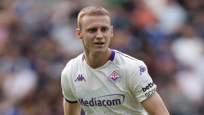 Comuzzo, inizio non brillante con Pioli: il suo status attuale e cosa fare in ottica fanta - immagine 1