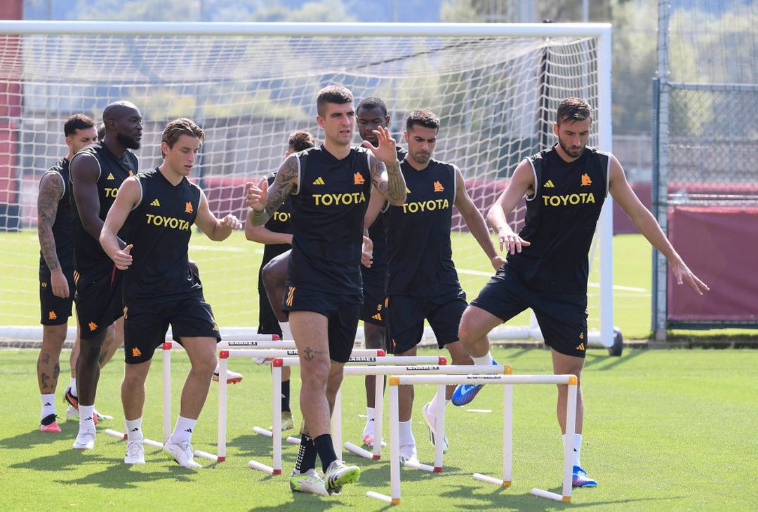 Roma, rifinitura prima della partenza per Cagliari – FOTO GALLERY- immagine 1