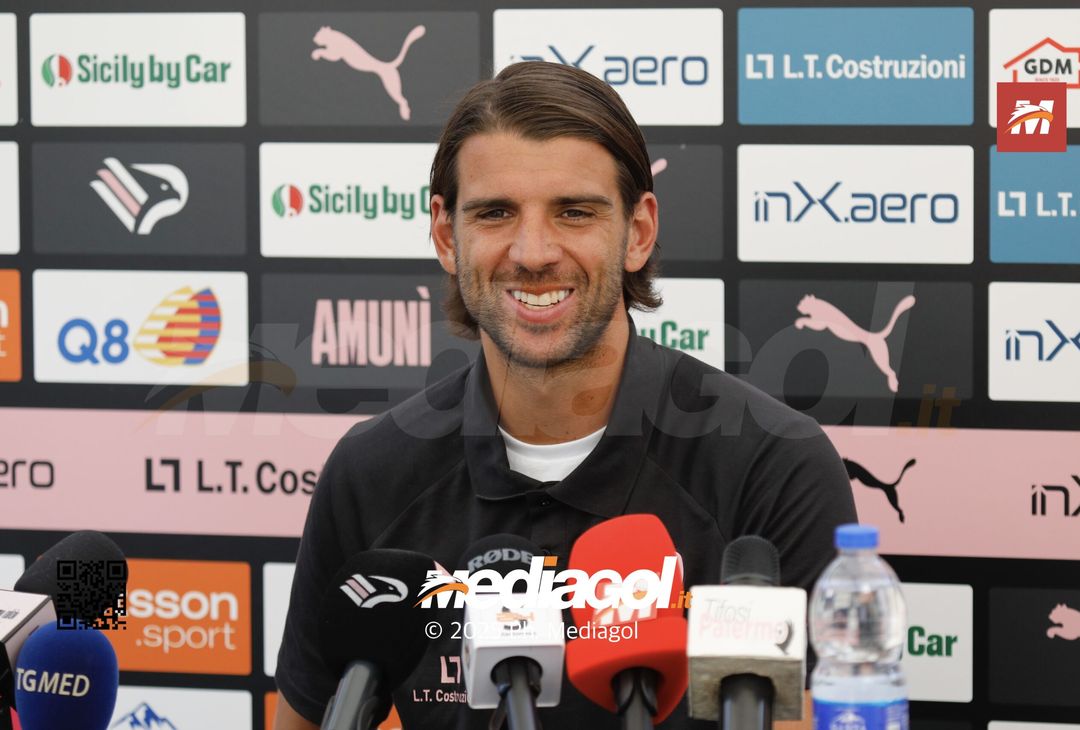 FOTO, Ceccaroni: sorrisi e promesse in conferenza stampa - immagine 10