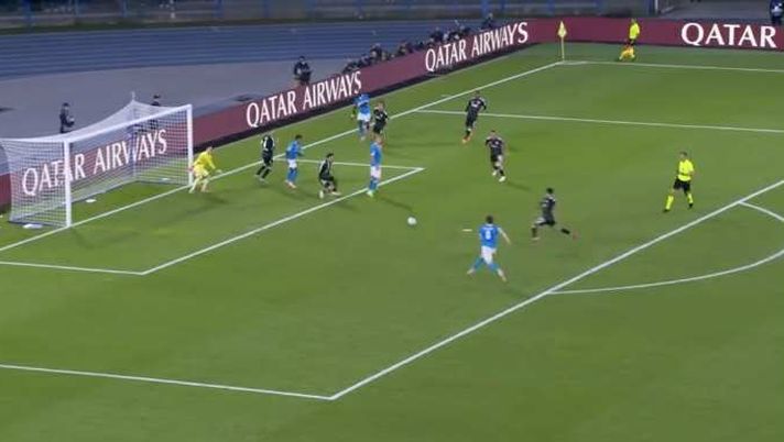Napoli-Eintracht 0-0, gli azzurri non sfondano il muro tedesco: gli highlights Napoli-Eintracht 0-0, gli azzurri non sfondano il muro tedesco: gli highlights - immagine 1