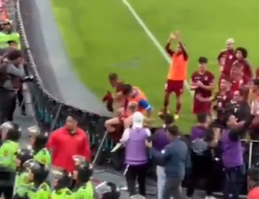 Venezuela, “perquisizioni xenofobe” ai tifosi a Lima. E i giocatori aggrediti dalla polizia- immagine 2