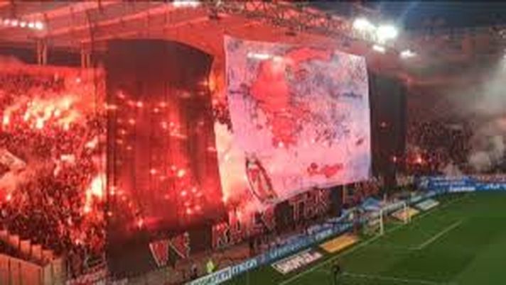 I ricchi, il popolo e i rifugiati: le anime dei derby ateniesi - immagine 1