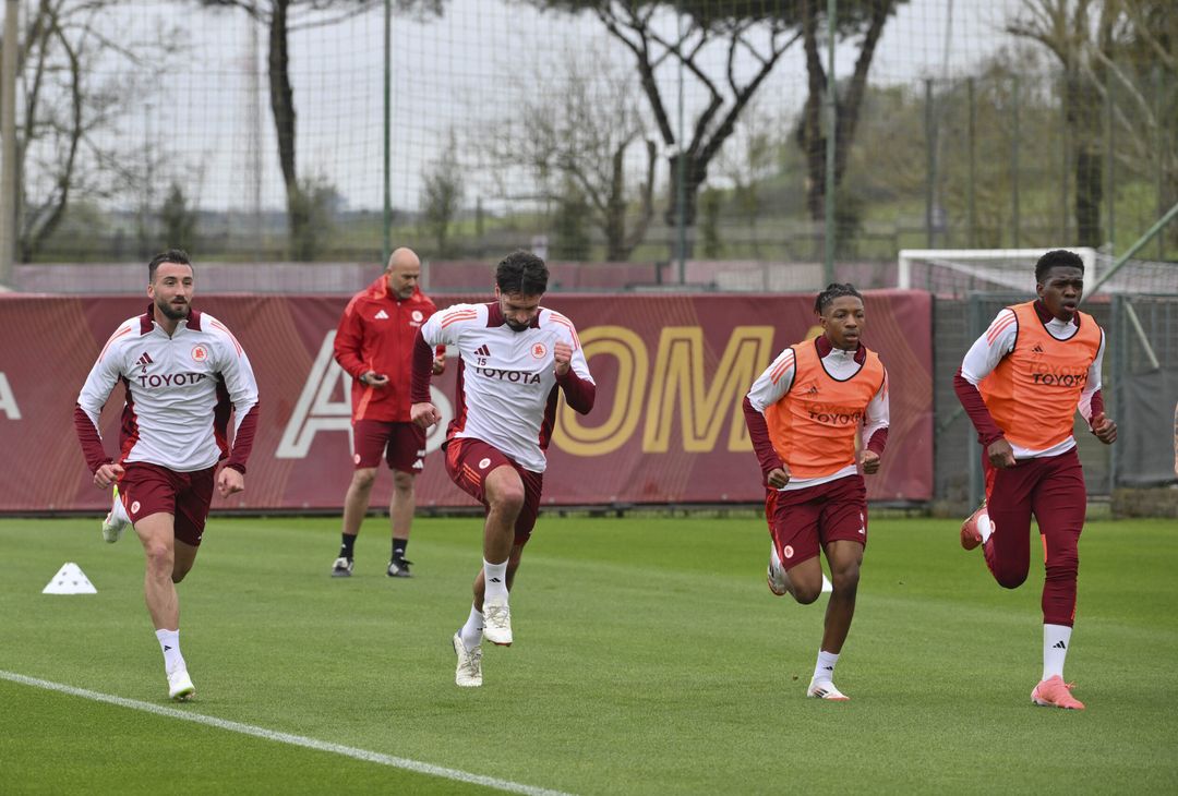 Trigoria, continua la preparazione in vista del Lecce – FOTO GALLERY - immagine 18