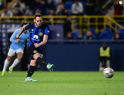 Hakan Calhanoglu, Inter