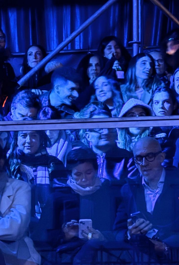 Di Lorenzo si gode X Factor, tra la folla c’è un altro ospite speciale – GALLERY - immagine 4