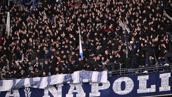 Verso Napoli-Milan, striscione di solidarietà verso i tifosi lombardi: i dettagli