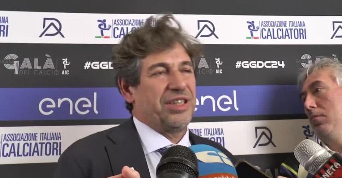 Milan, Albertini: “Leao discontinuo. C’è pressione sui giocatori forti” | VIDEO