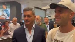 VIDEO Milan, che colpo per la Serie A: Pulisic è atterrato a Malpensa: “Sono felice”