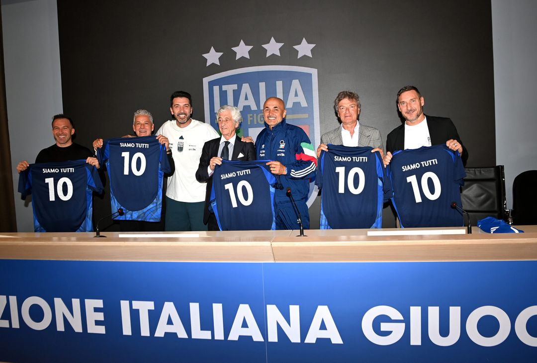 Totti ritrova Pellegrini e Spalletti a Coverciano – FOTO GALLERY - immagine 13