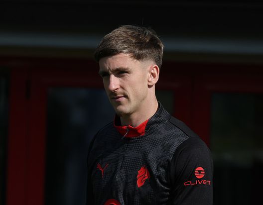 Alexis Saelemaekers a Milanello (Photo by Claudio Villa/AC Milan via Getty Images) Saelemaekers in gruppo con la squadra: tutto ok per domenica