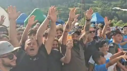 Dimaro, cresce l’entusiasmo dei tifosi per il Napoli di Conte: la ola da brividi