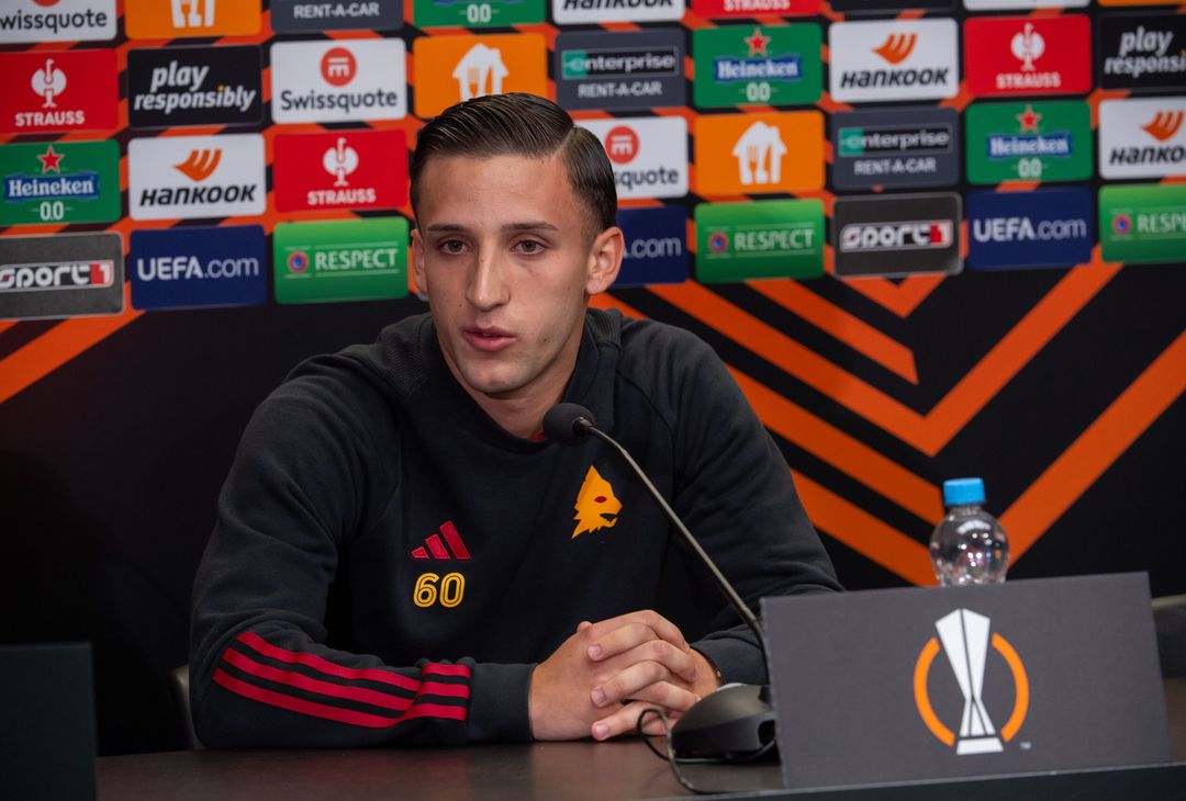 Slavia Praga-Roma, la conferenza stampa di Mourinho e Pagano – FOTOGALLERY - immagine 7