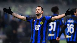 Inter, Calhanoglu festeggia: “Sempre calmo e concentrato, adesso anche premiato”