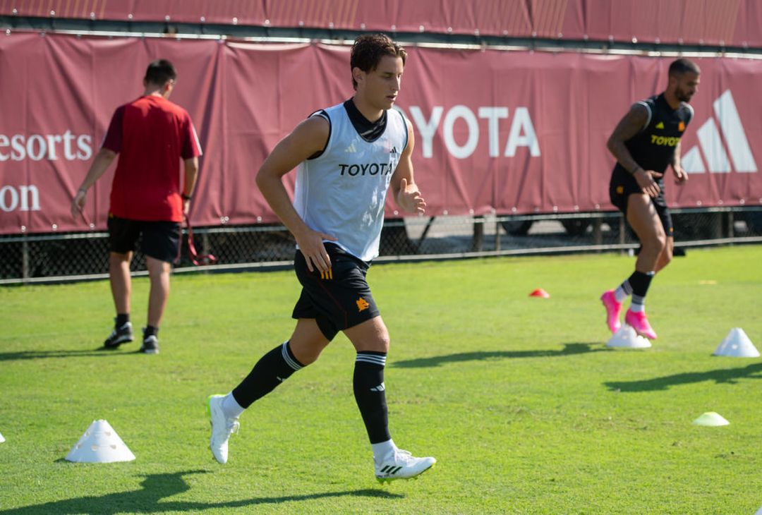 Roma, allenamento mattutino a Trigoria in vista dell’Hellas Verona – FOTO GALLERY - immagine 48
