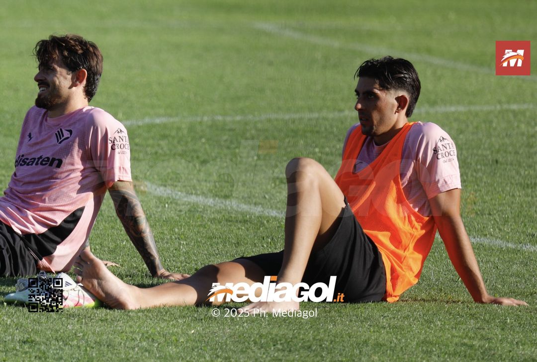 FOTO, allenamenti e contrasti al ritiro del Palermo - immagine 14