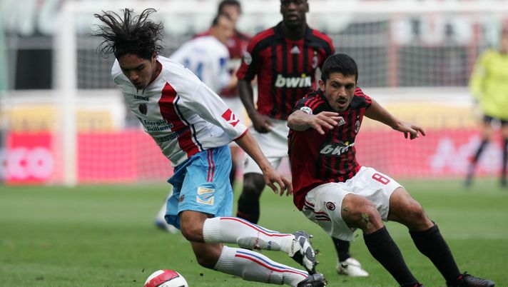 MILAN, ITALY - SEPTEMBER 30:  Gennaro Gattuso of AC Milan loses the ball during the Serie A match between AC Milan and Catania at the Stadio Giuseppe Meazza on September 30, 2007 in Milan, Italy. (Photo by New Press/Getty Images)  Galaxy, Riqui Puig come Gattuso: in campo per mezz’ora con un crociato rotto… - immagine 1