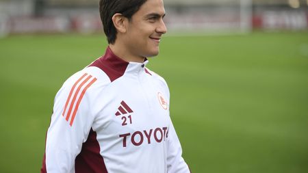 ROME, ITALY - NOVEMBER 22: AS Roma player Paulo Dybala during training session at Centro Sportivo Fulvio Bernardini on November 22, 2024 in Rome, Italy. (Photo by Luciano Rossi/AS Roma via Getty Images) dybala