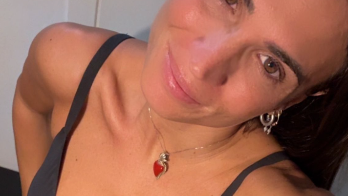 Carolina Marcialis, buonanotte super sexy. Scatto hot per lady Cassano prima di dormire - immagine 1