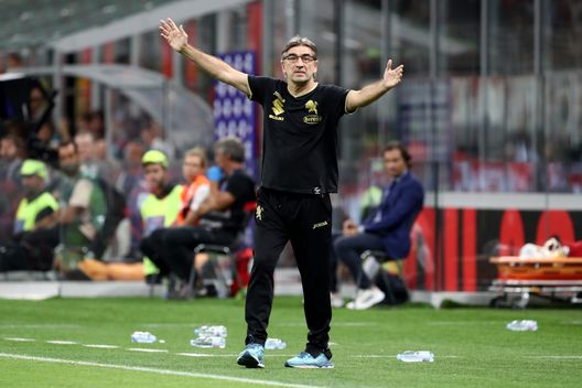 MILAN, ITALY - AUGUST 26: Ivan Juric, Head Coach of Torino, reacts during the Serie A TIM match between AC Milan and Torino FC at Stadio Giuseppe Meazza on August 26, 2023 in Milan, Italy. (Photo by Marco Luzzani/Getty Images) Pioli domina Juric: il croato non trova una soluzione su Leao e il Toro sbanda- immagine 3