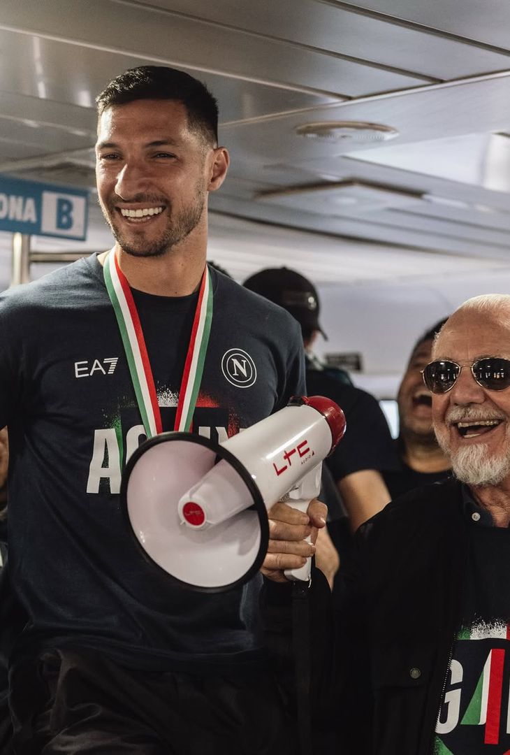 La festa scudetto a bordo dell'aliscafo