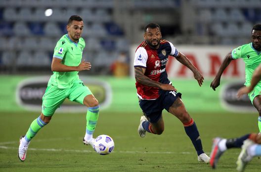 CAGLIARI, ITALY - SEPTEMBER 26: Joao Pedro of Cagliari in action during the Serie A match between Cagliari Calcio and SS Lazio at Sardegna Arena on September 26, 2020 in Cagliari, Italy. (Photo by Enrico Locci/Getty Images) Cagliari, Di Francesco: “La sosta Nazionali è stata utile. Ma ci manca Nainggolan”- immagine 3