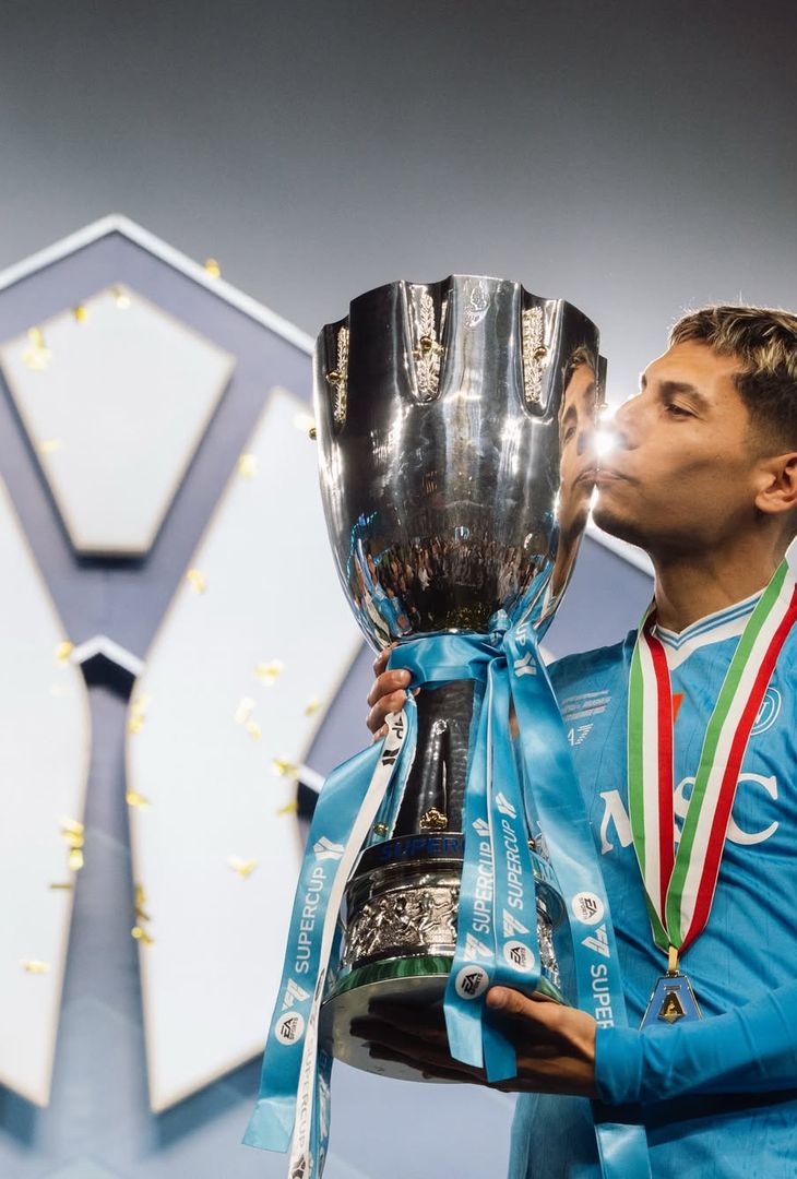 Il Napoli si è fatto il regalo migliore per Natale: gli azzurri con la Coppa- LE FOTO - immagine 10